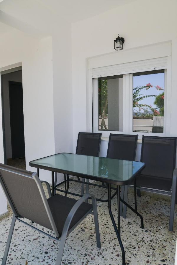 Tzoka'S Apartments Adamantas  Zewnętrze zdjęcie